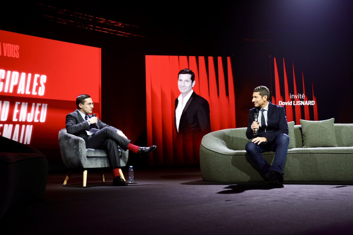 Nouv_Energie's tweet image. 🔴 @davidlisnard à la soirée « Face à vous », organisée par @leJDD au Dôme de Paris, où il a répondu en direct aux questions de @JulesTorres17 sur les enjeux des municipales.