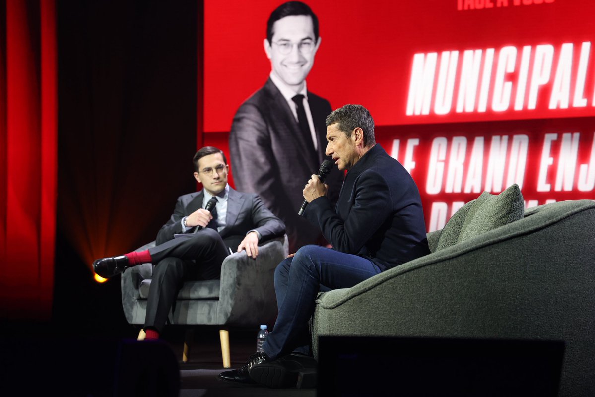 Nouv_Energie's tweet image. 🔴 @davidlisnard à la soirée « Face à vous », organisée par @leJDD au Dôme de Paris, où il a répondu en direct aux questions de @JulesTorres17 sur les enjeux des municipales.