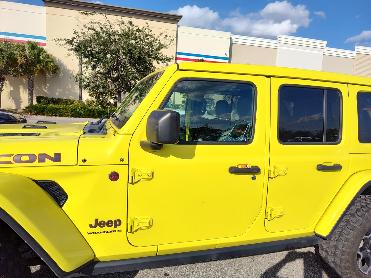 RedWolf_19's tweet image. #ducked! 

#twosday #Tuesday #Jeep