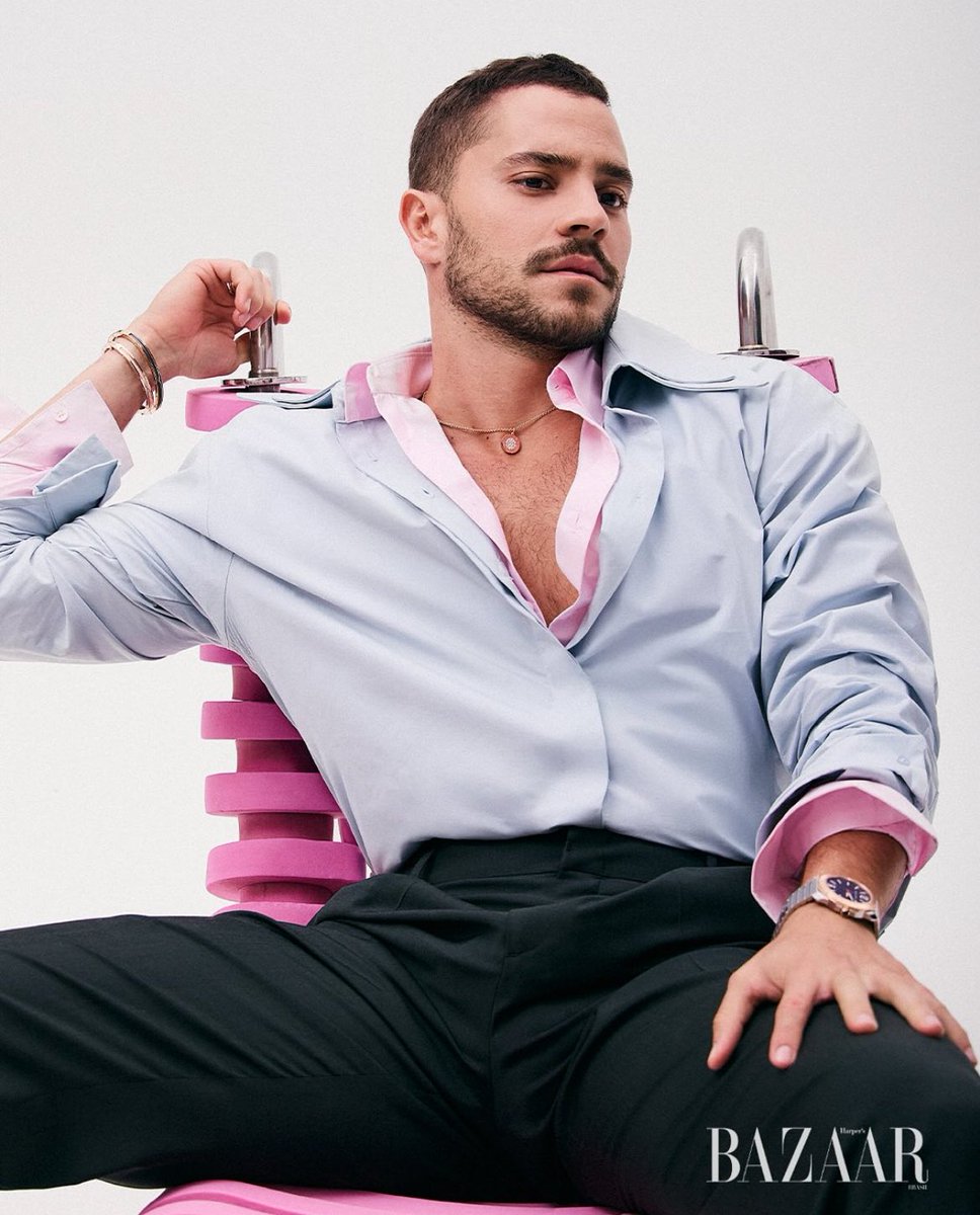 fvszbia's tweet image. to igual grávida no ônibus