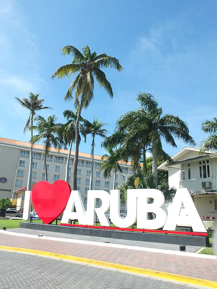 B_Coleman_'s tweet photo. Aruba dump💁 #life #blessed #fitness https://t.co/LW9uSFGqT7