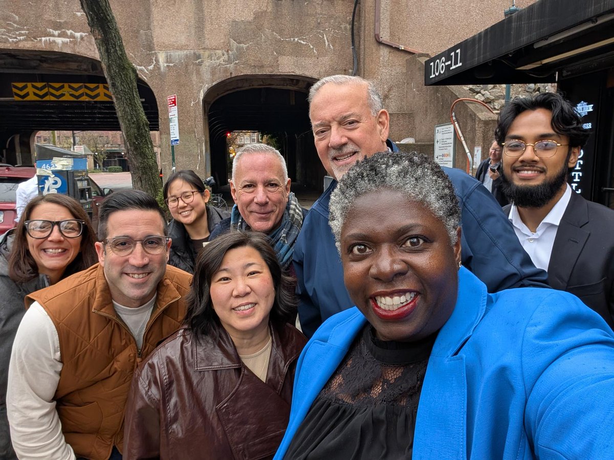 NYC_SBS's tweet image. Outdoor dining saved 100K jobs &amp;amp; countless #smallbiz during the pandemic - &amp;amp; forever changed how NYers experience their city &amp;amp; streets. 

If you&apos;re a business owner who wants to learn more about next year&apos;s outdoor dining season, visit nyc.gov/diningout