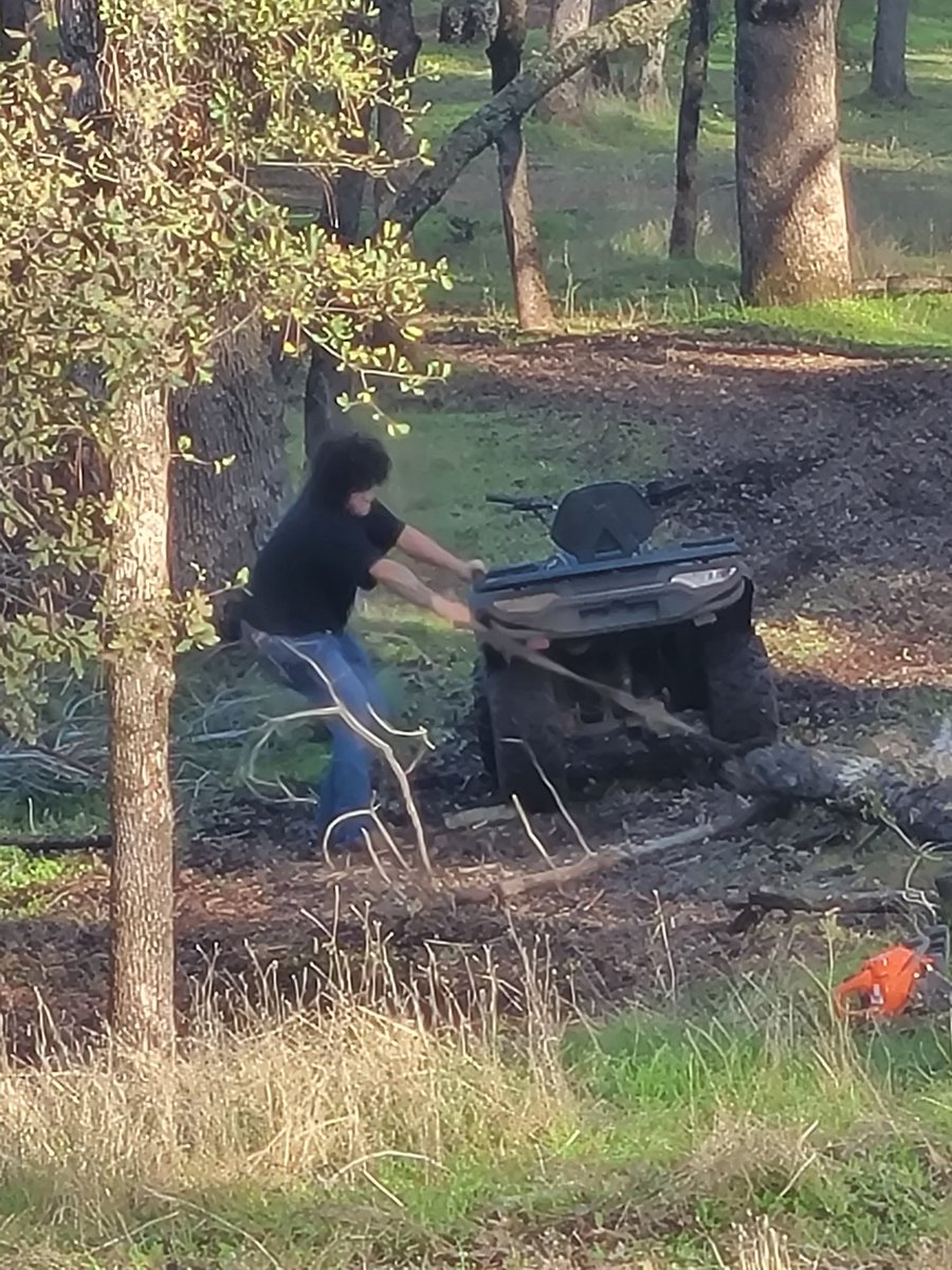 RamessesLofton's tweet photo. Getting in that country workout in https://t.co/kkNYvvzoP4