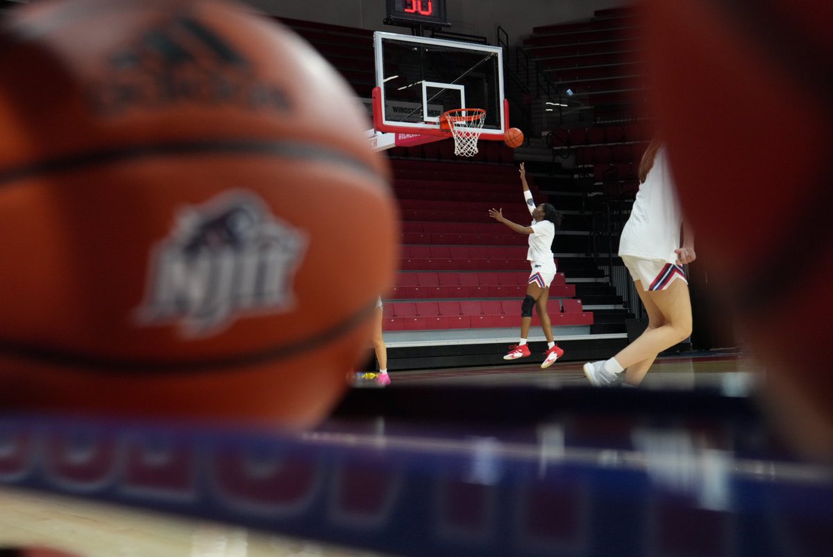 NJITWBB's tweet image. Shots up at the WEC. 

6pm tip vs FDU. 

#RollTech ⚔️