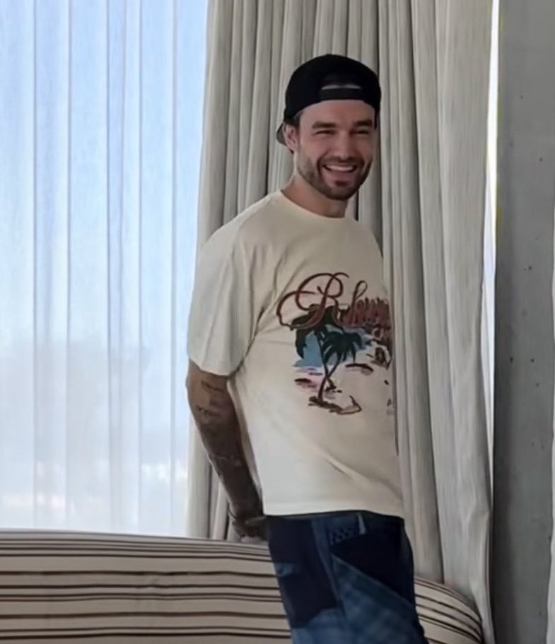 his smile 🤧❤️‍🩹