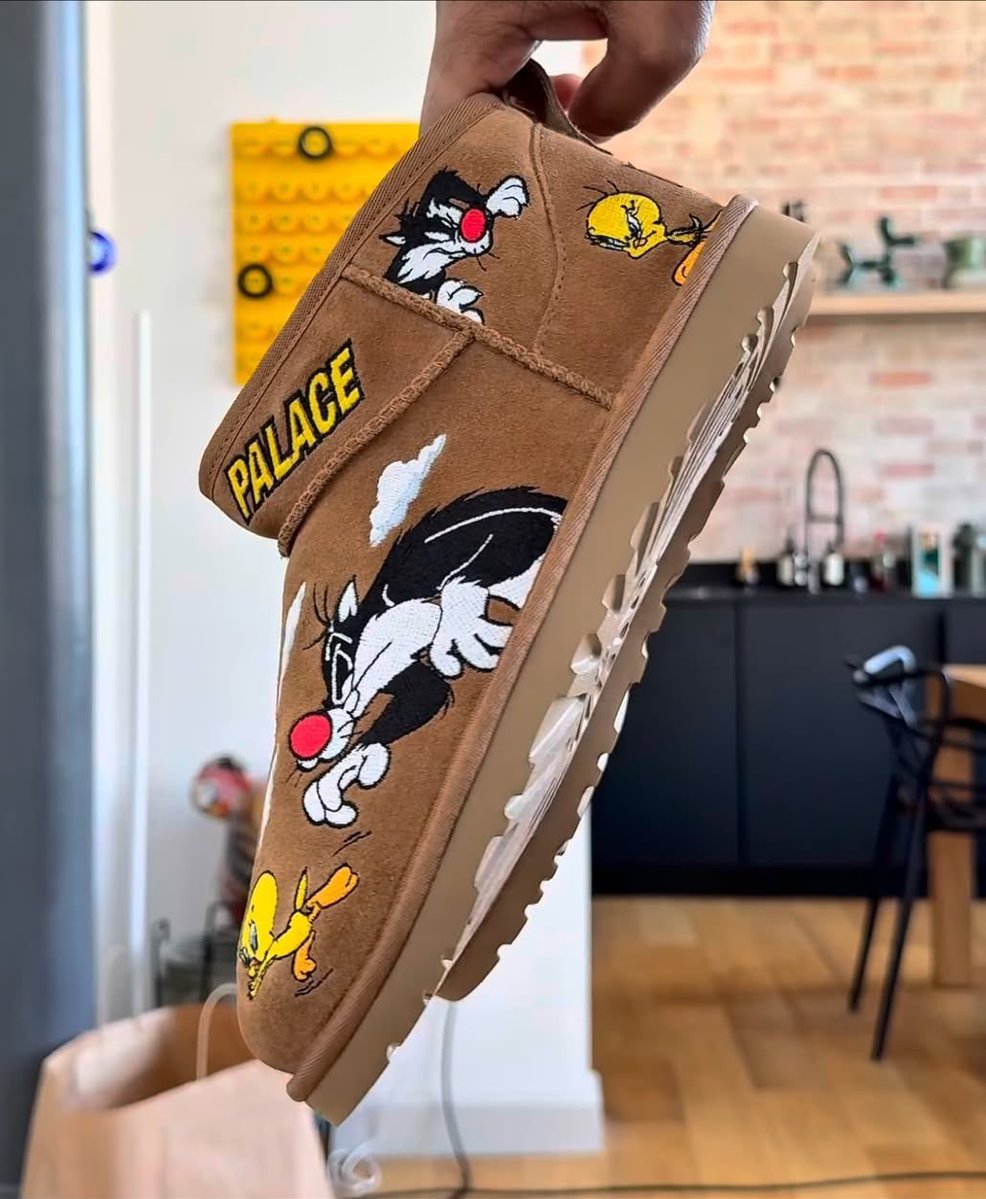 Ovrnundr's tweet image. First Look: Palace x UGG x Looney Tunes 🔜