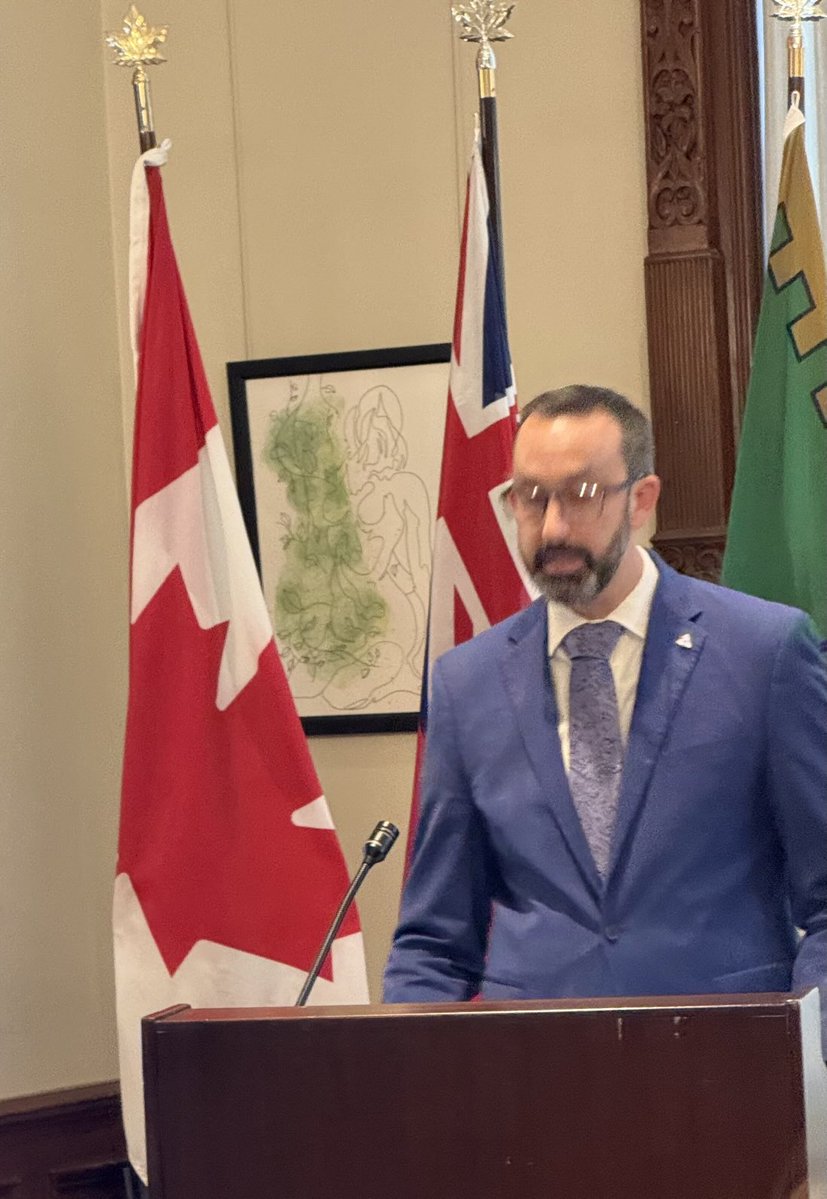 Always a pleasure to spend time with MCURES Minister Nola Quinn at Queen’s Park as part of College’s Day .