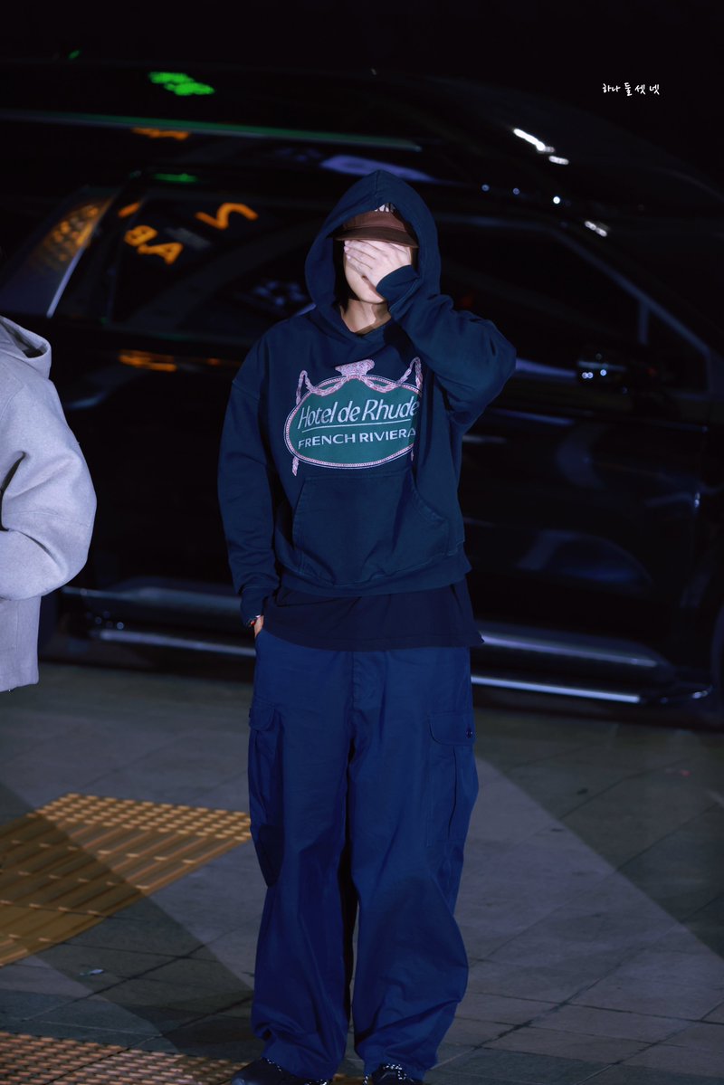 seventeen_1234_'s tweet image. #에스쿱스 #SCOUPS
#SEVENTEEN  #최승철 #승철
#세븐틴 #崔胜澈
#민규 #MINGYU 
#김민규 #金珉奎 #ミンギュ
#민쿱 #CXM 

251126 인천 출국