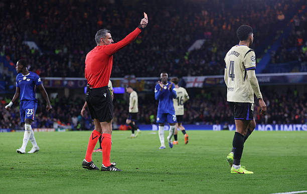 BouafifNour's tweet image. Yes, our first half was poor, but how many times under Flick have we played a bad first half and then, with one or two changes and some adjustments, he turns things around? Especially with the strong options he had on the bench, Raphinha, Rashford and Olmo.

Maybe we still…