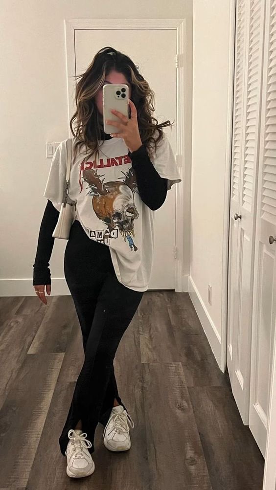 ejakegirl's tweet image. como o pinterest me vê?

personagem
ídolo 
estética
outfit

?????????? ata ídolo meu pinterest me odeia