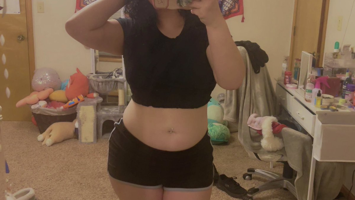s0phiel0ver's tweet photo. just heard about #tummytuesday so HERES MY SUBMISSION!!! https://t.co/ZQN3z1nfOu