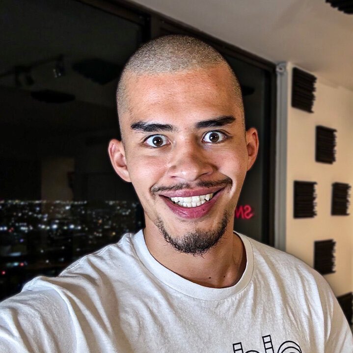 DissidentWire's tweet image. Sneako and Zherka are having a brown off.

Follow: @DissidentWire