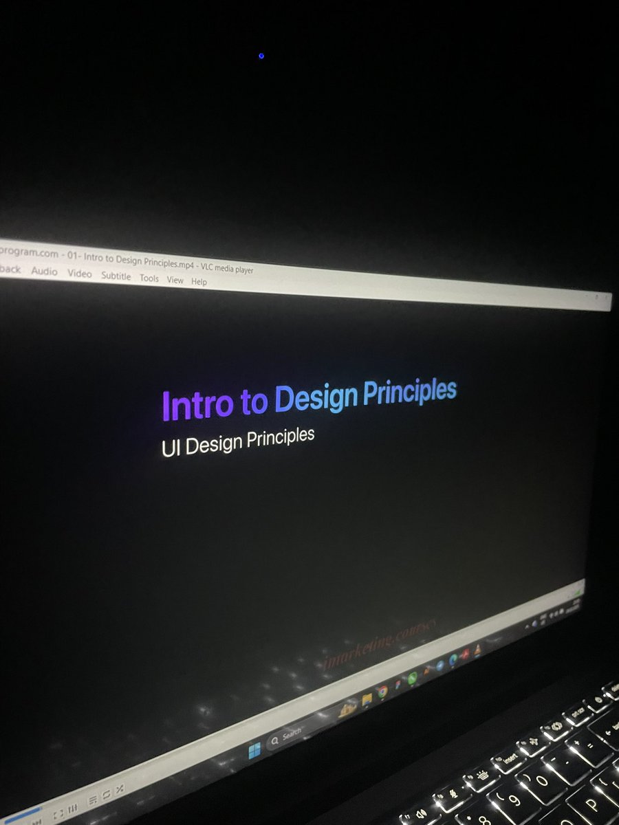 designerdhul's tweet image. Today was all about design principles and the laws of UX.

Interesting to learn how these “simple rules” actually control how we experience every app we use.