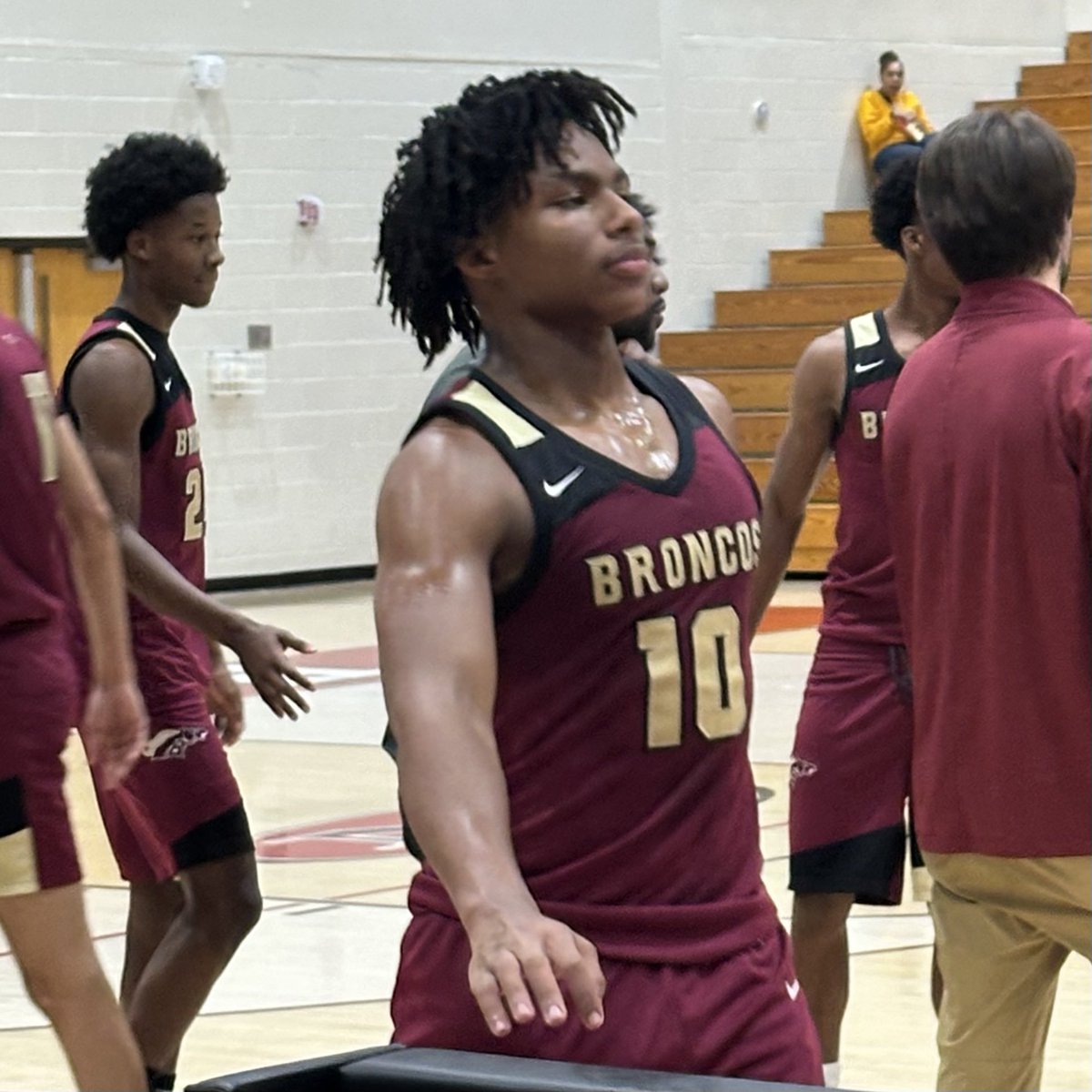 HoopSeen tweet media