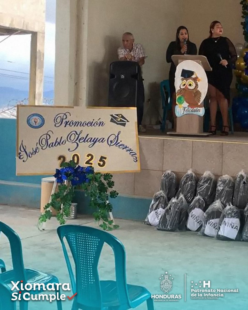 PANIHonduras's tweet photo. El Patronato Nacional de la Infancia (PANI) este día realizó la donación de kits escolares a los niños egresados de Sexto Grado del Centro Educativo Básico 20 de Julio en la colonia Villa Cristina de Comayagüela.  👧👦❤️

 #Somospani #XiomaraSiCumple #ApoyoSocial https://t.co/wQesis5Vp5
