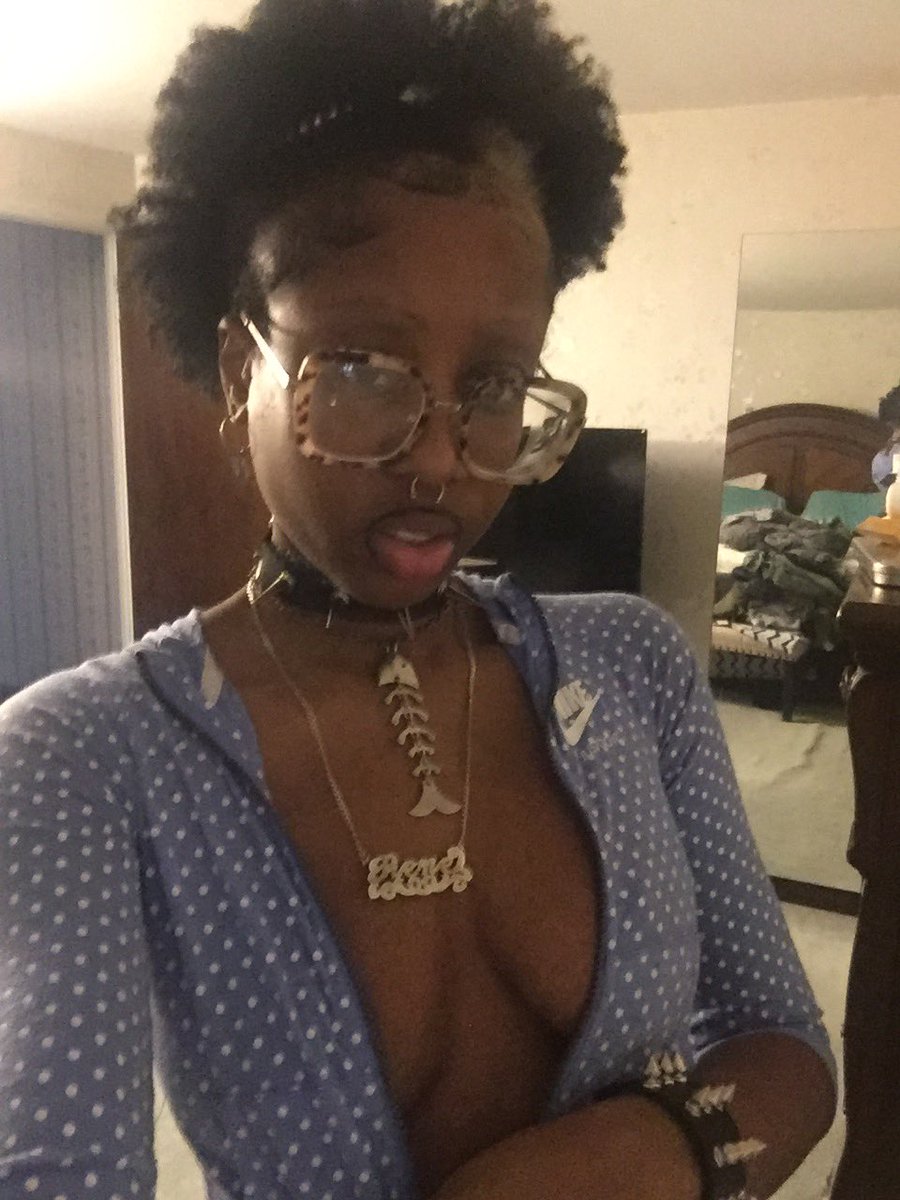 see u in hell💋 (@hotgyaljen) on Twitter photo 