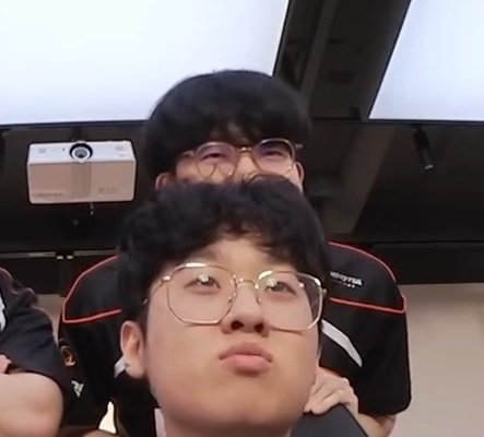 sevensebong's tweet image. i love and miss so dearly