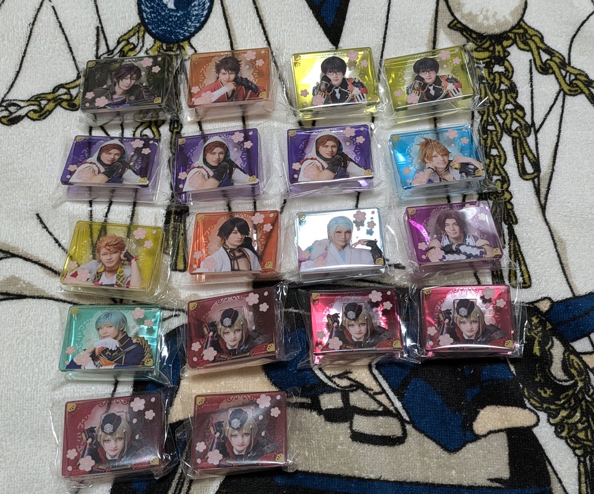 INino0617_2's tweet photo. 【交換 譲渡】刀ミュ 十周年記念 乱舞博覧会 東京ドームシティ TDC アクリル メモスタンド

譲:膝丸 石切丸 豊前 小竜 明石 長谷部 笹貫 清麿 南海 村雲 長曽祢 岩融 日向 一期 御手杵 陸奥守 篭手切 浦島 ソハヤ 巴形 蜻蛉切

求:鶴丸 長義 加州>山姥切 大慶 後家 肥前
or定価+送料

→ https://t.co/xfLXaJh2Me