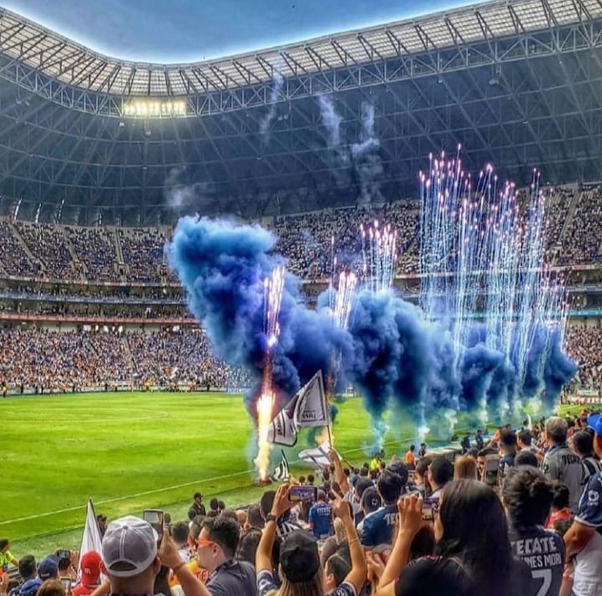 Gana boleto 🎫 doble
<a href="/Rayados/">Rayados</a> vs #america  !
#4tosDeFinal 
#EstadioBBVA 

Requisitos:
- Sigue esta cuenta
- Comparte este post
- Dale like 👍

OJO 👀 
🚨 Daré a conocer al ganador o ganadora el miércoles 1 pm 

🚨 Participan los inscritos en mis cuentas oficiales en X y Facebook