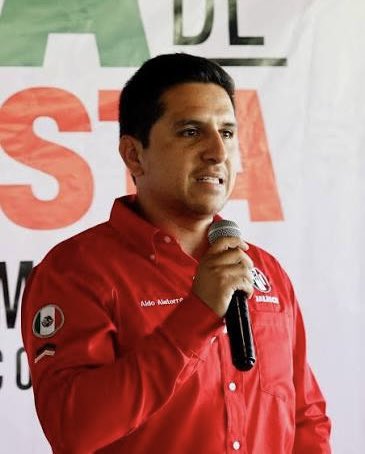 Aldo Alatorre, es el “campesino”, que anda bloqueando las carreteras en Jalisco. Pero es empresario del maíz. 

Se ha robado el agua en los sexenios del PRI, PAN y MC. 

Aldo, no es campesino. Es un militante y empresario del PRI. 

Es gente de Alito Moreno.
RT👇