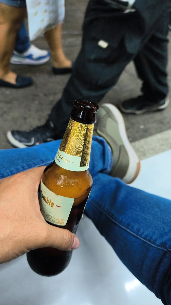 CeroYLlevo2's tweet image. Estudien pa&apos; que les digan: 
&quot;Ingeniero, siéntese ahí en el andén...&quot;