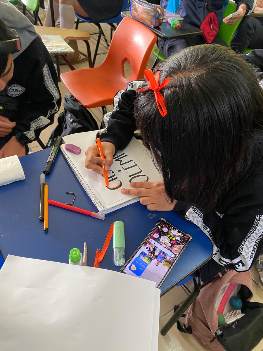 Hoy, en el #DíaNaranja, participamos en los #MaratonesPorLaLectura. Este espacio nos permitió reflexionar sobre la importancia de vivir en entornos libres de violencia y sobre las acciones que podemos emprender para construir una comunidad más segura y respetuosa.