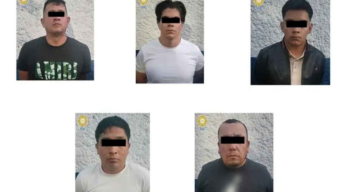 VoxPopuliNoti's tweet image. Operativo en la CDMX termina con la captura de cinco hombres acusados de secuestro

Autoridades analizan vínculos de los capturados con robos constantes en Cuauhtémoc

voxpopulinoticias.com.mx/2025/11/operat…

#Robo #Delincuencia #Delito