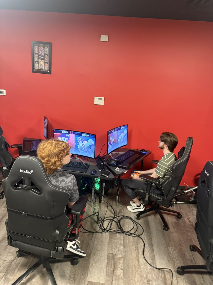 Congratulations To <a href="/MikeMMMaster/">MikeMM</a> For Winning Ultimate Showdown #4 

<a href="/maxxisnotreal/">maxxisnotreal</a> 

Thank You To Everyone That Supported Or Participated In The Tournament 

#ssbu #charlestonsc