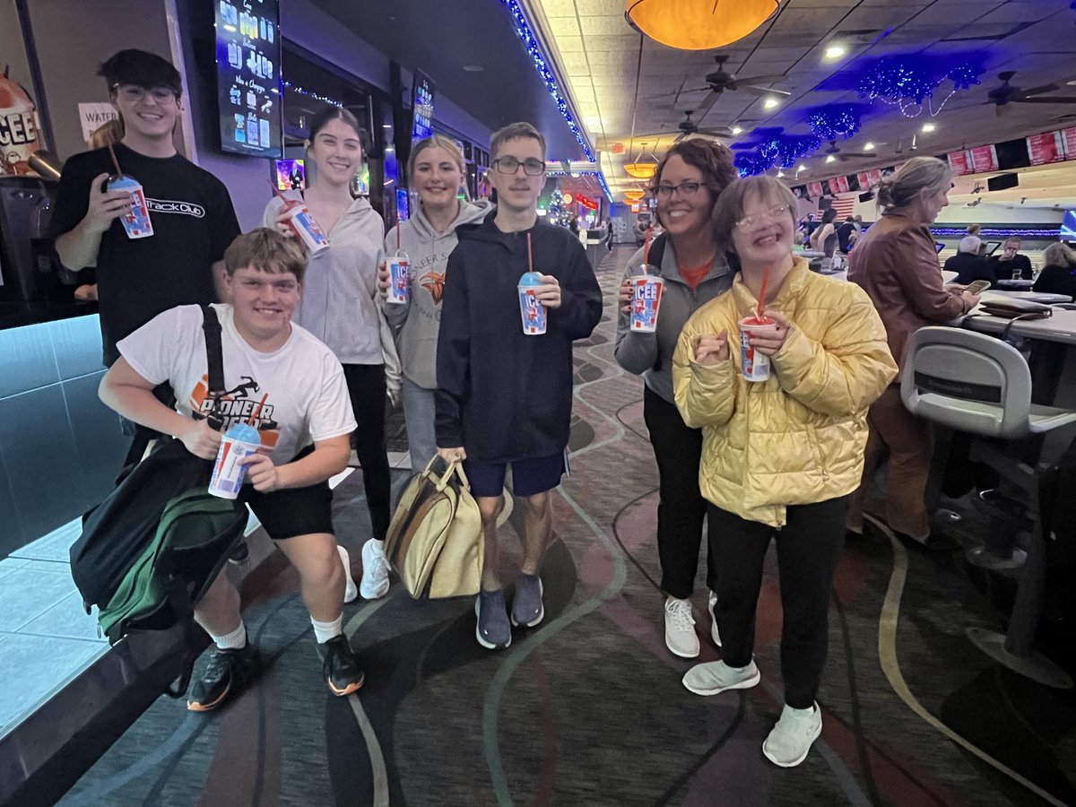 bowling_fc's tweet image. Last practice before Districts!