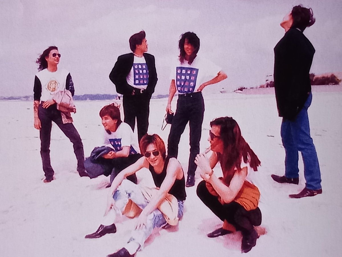 beckymikitty's tweet image. グッモーニンエブリFANKS ☀️😃❗
11月26日はいいチームの日
3人のチームワークは言わずもがな、#TMNETWORK はサポートメンバーとのチームワークがMaximum最高なのよ
バックじゃないのサポートなの(これ重要)
サポートって言い方したのはTMが初じゃない？
みんな楽しそうにわちゃわちゃがヨキなのよ