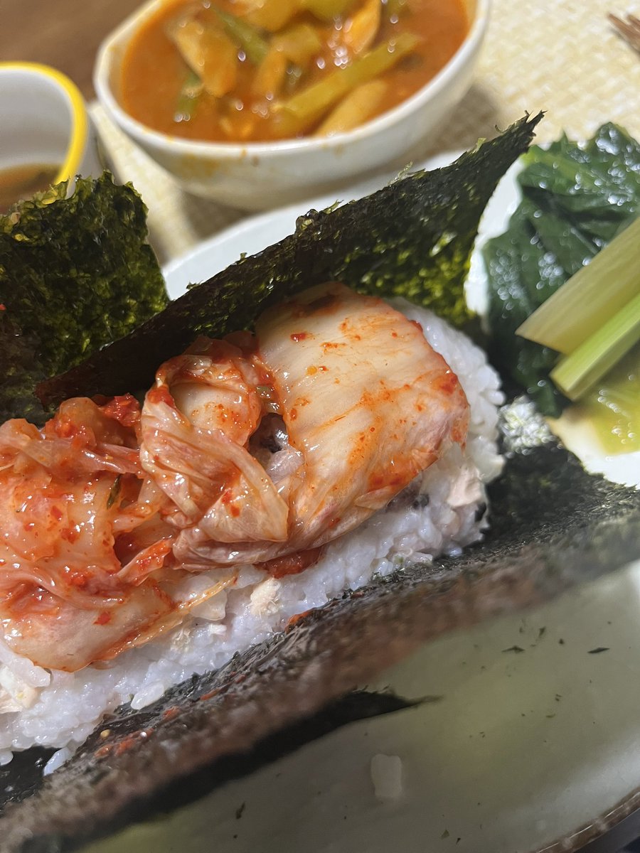 昨日の🍙

ツナマヨキムチのせにぎり

去年作って美味しかったので握ってみたらご飯の量多すぎて△握れなくなってしまい筒状に𐤔𐤔𐤔𐤔

残ったツナマヨリベンジしなくちゃリベンジしなくちゃ( •̀ᄇ• ́)ﻭ✧

 #OnigiriAction