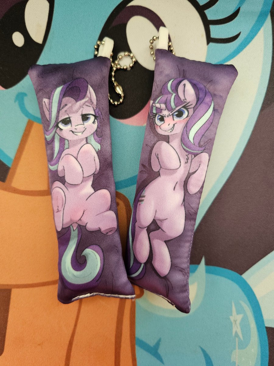 New mini dakis! Starlight Glimmer! Both SFW and NSFW can be found on my store!

etsy.com/uk/listing/441…

#mlp #mlpfim #mlpfanart #mlpart #mlptwt #mlpg4
