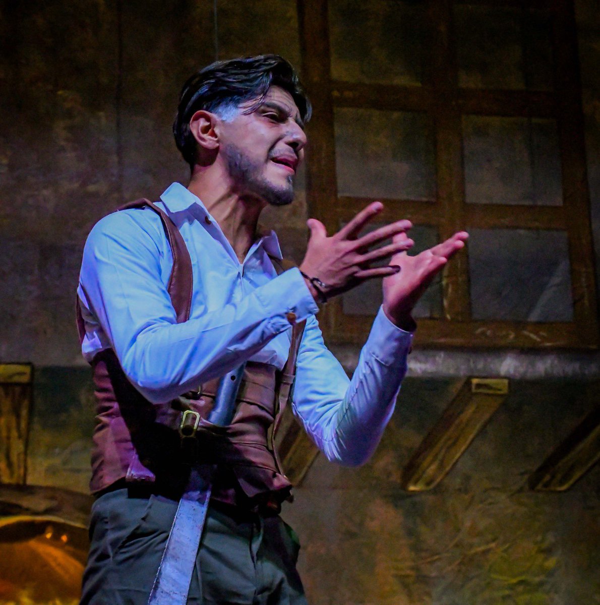 Ya es este finde semana 😃, el XXIV Encuentro Nacional de Teatro, en Tecomatlán, en un teatro majestuoso, precioso, donde llegarán casi 2 mil actores 🎭 😱. 
Con esto Antorcha muestra que el  #TeatroDelPueblo es una herramienta para enriquecer al mismo de sensibilidad.