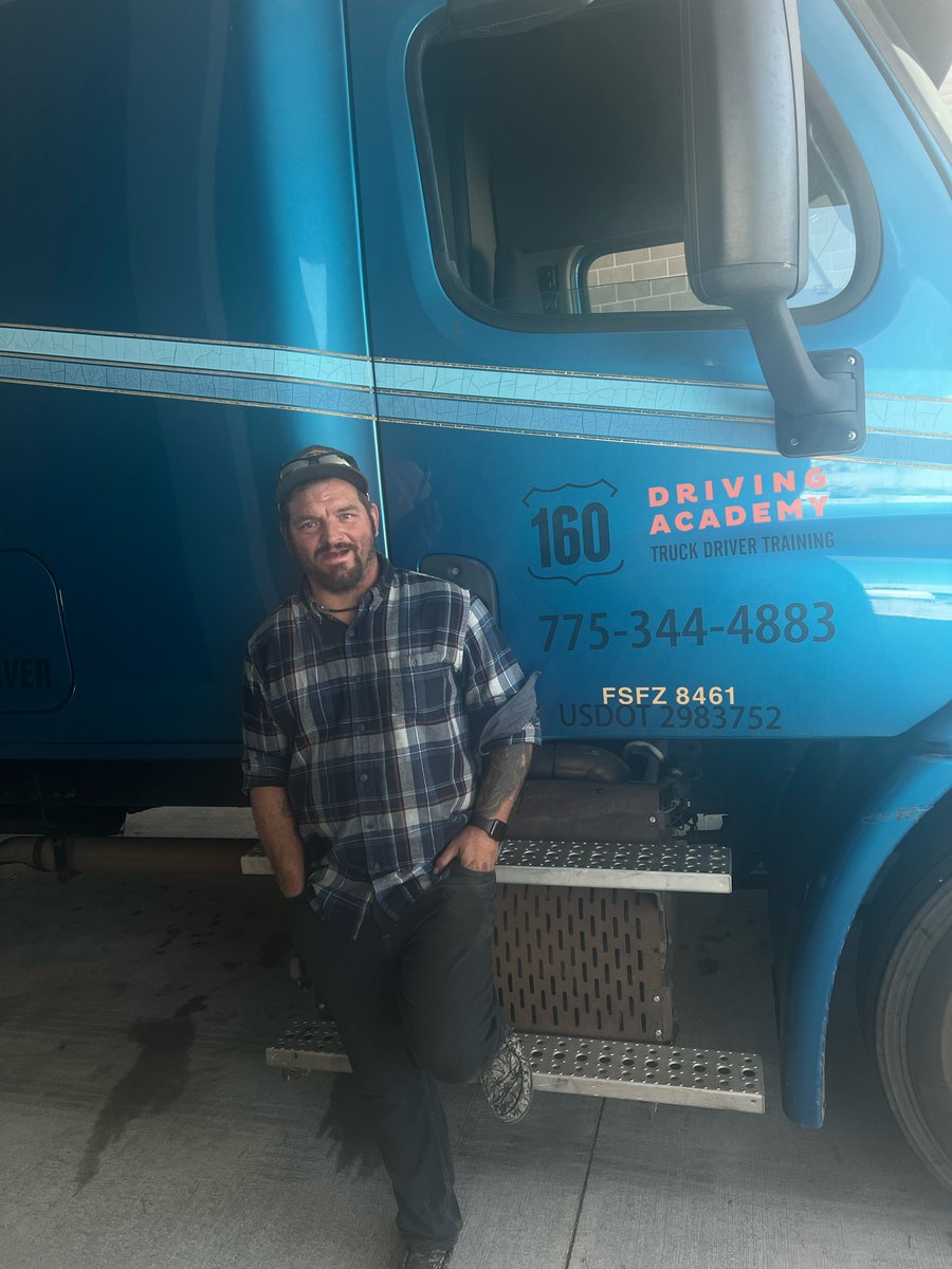 160Driving's tweet image. Two more future road-warriors rolling out of Reno!
Proud of our newest 160 Driving Academy graduates, your hard work, focus, and commitment brought you here. 
The road is yours now. Keep driving forward!
#160drivingacademy #cdl