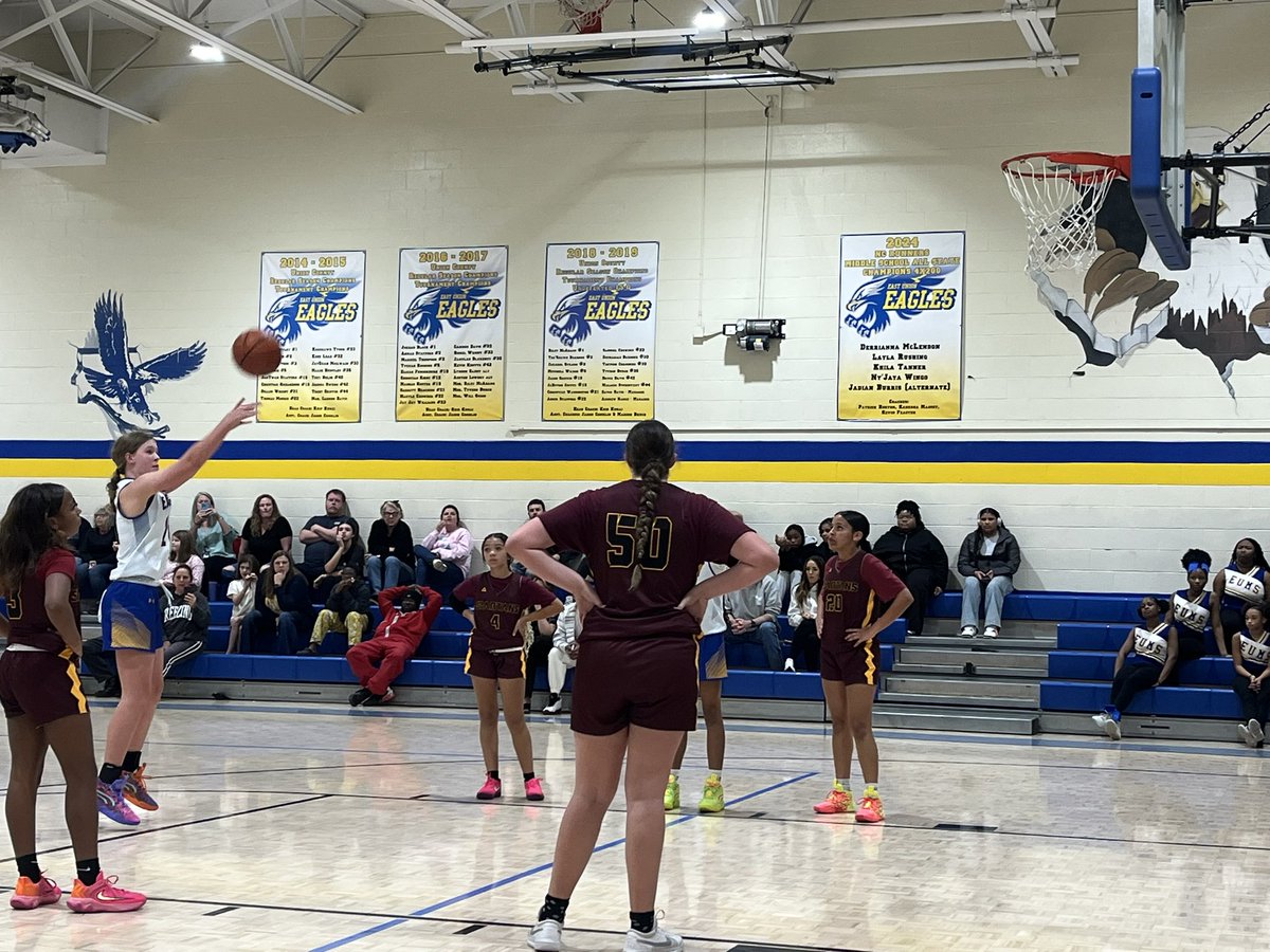 EastUnionMSNC's tweet photo. Congratulations to the Lady Eagle basketball team for their victory vs Sun Valley, 71-22!

#GoEagles 
#GoEU 

@ucpsnc @ucpsncathletics @aghoulihan @BashawnHarris https://t.co/8Neki58sf0