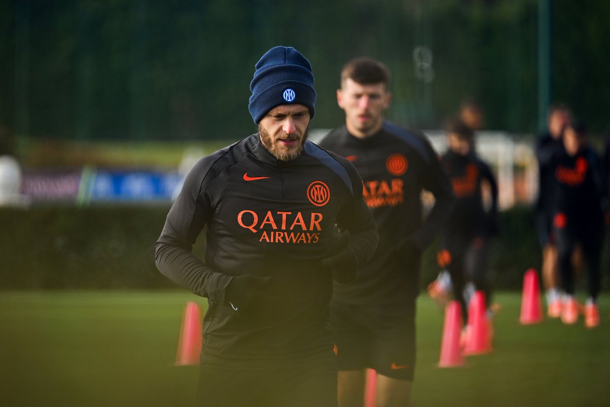 bashqali10's tweet image. تدريبات الإنتر قبل السفر الى مدريد 
🩶🧡