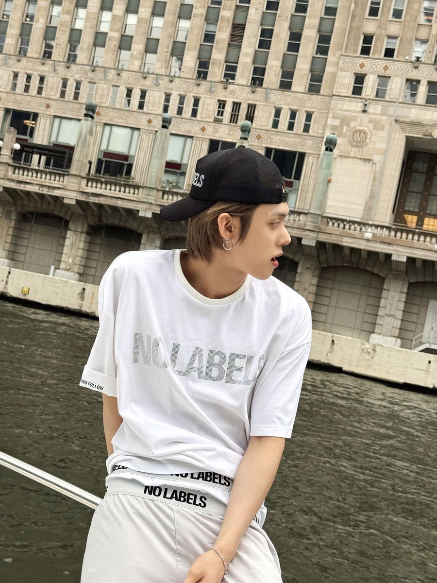 kittprint's tweet image. pinterest first four

i only use it for outfit inspo, finding pics of my favs, and finding cute pngs/prints to use for decorating stuff or editing :3