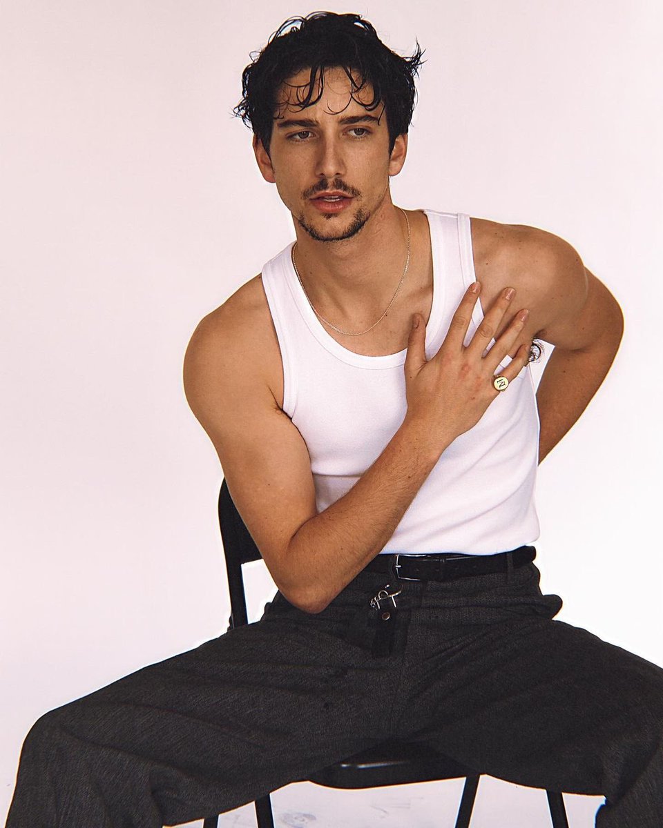 keerymaximoff's tweet image. sharing my Harris &amp;amp; Troy fancast because they’re my angels and I love them #heatedrivalry #rolemodel