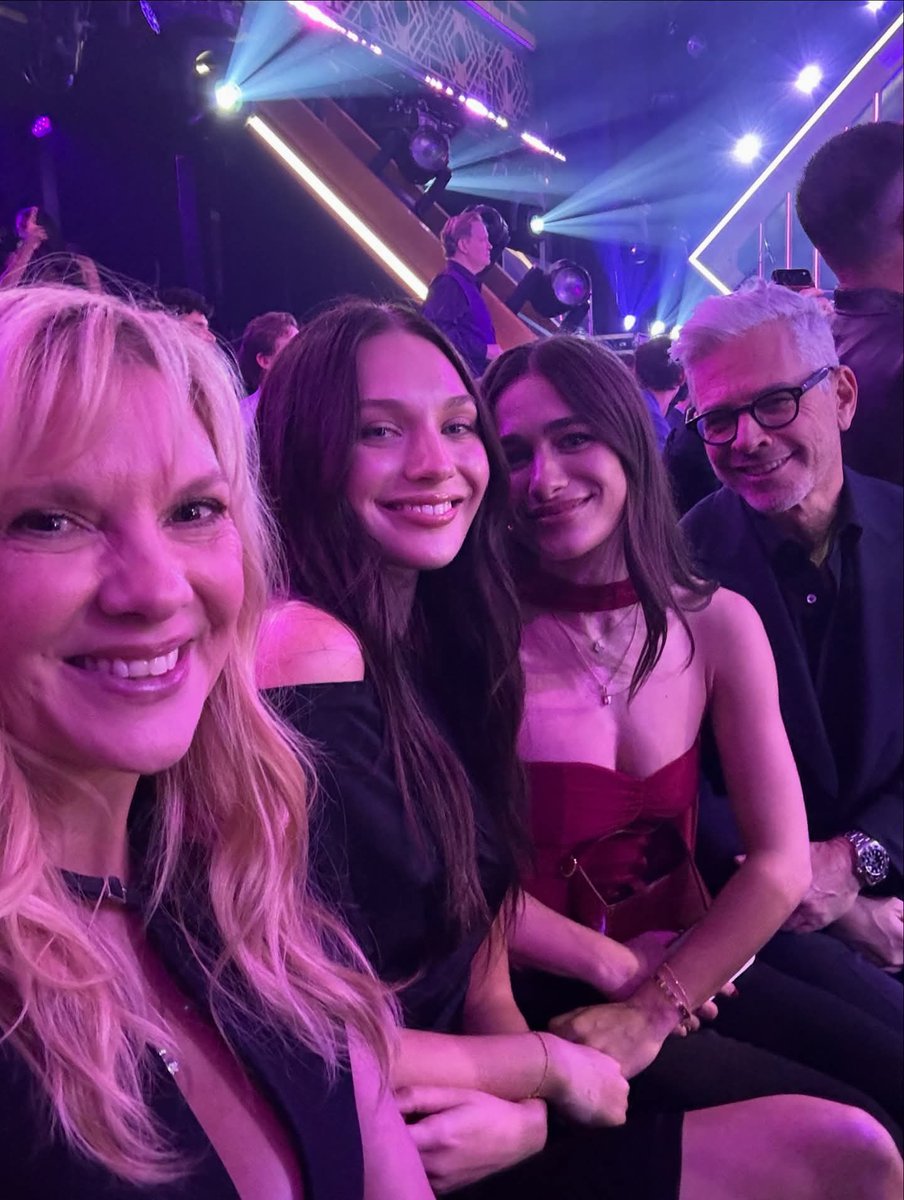 maddie ziegler updates tweet media