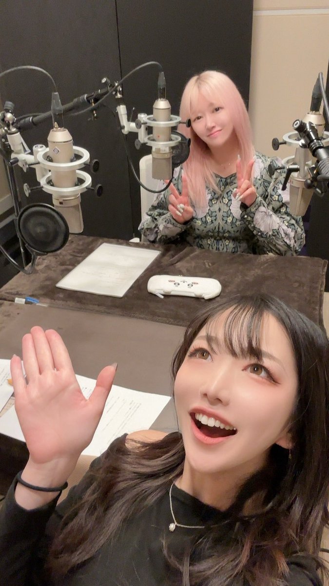 tanakarie's tweet image. 先日、田中理恵の姐さんTVコミケのグッズ関係でコスプレイヤーのVEGAちゃんとそしてつなこ先生と3人で音声の収録をしてきました🎙️コミケ初参加なので緊張しますがVEGAちゃん、つなこ先生と共に楽しく頑張ります☺️年末のコミケ、来てね〜！🙌