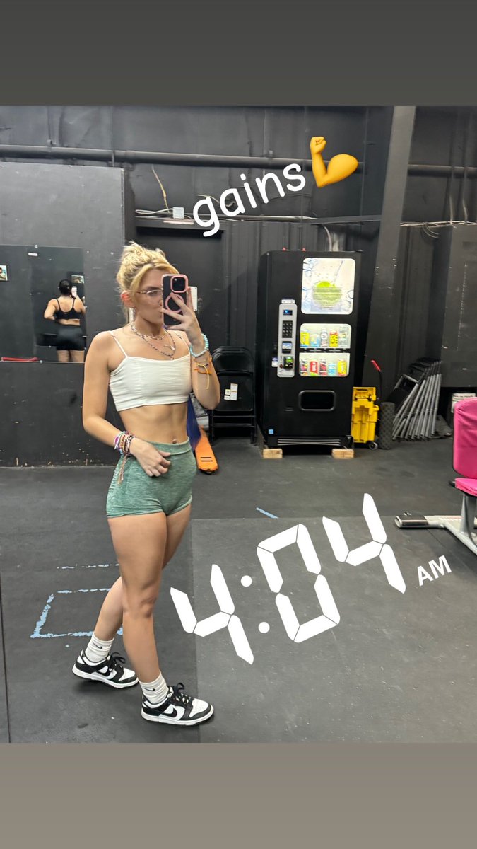 buckleysbicepss's tweet photo. call me oliver stark bc im always #inthegym and it’s always #late https://t.co/IKI5H5naVu