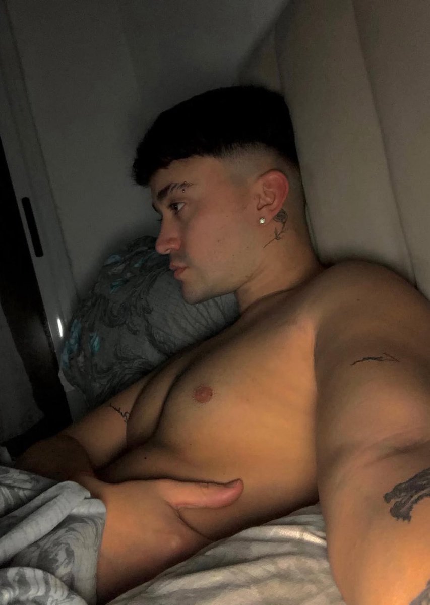 axelgonii's tweet photo. 😴 https://t.co/LVRp4rx63u