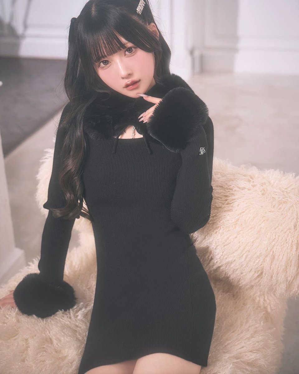 𝐍𝐄𝐖 𝐀𝐑𝐑𝐈𝐕𝐀𝐋 】 ふわっふわのファーと胸元のきらっと