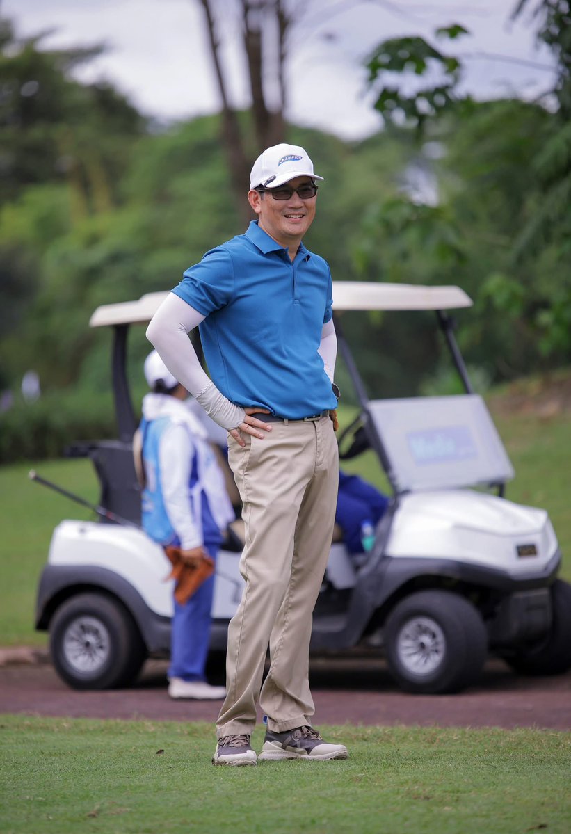 On the fairway with Mr. Richard Yap at the Champion Cup 2025 Invitational Golf Tournament last Monday at Sta. Elena Golf and Country Estates.🏌️‍♂️⛳️

©️ Jay Lorenzana FB | #RichardYap