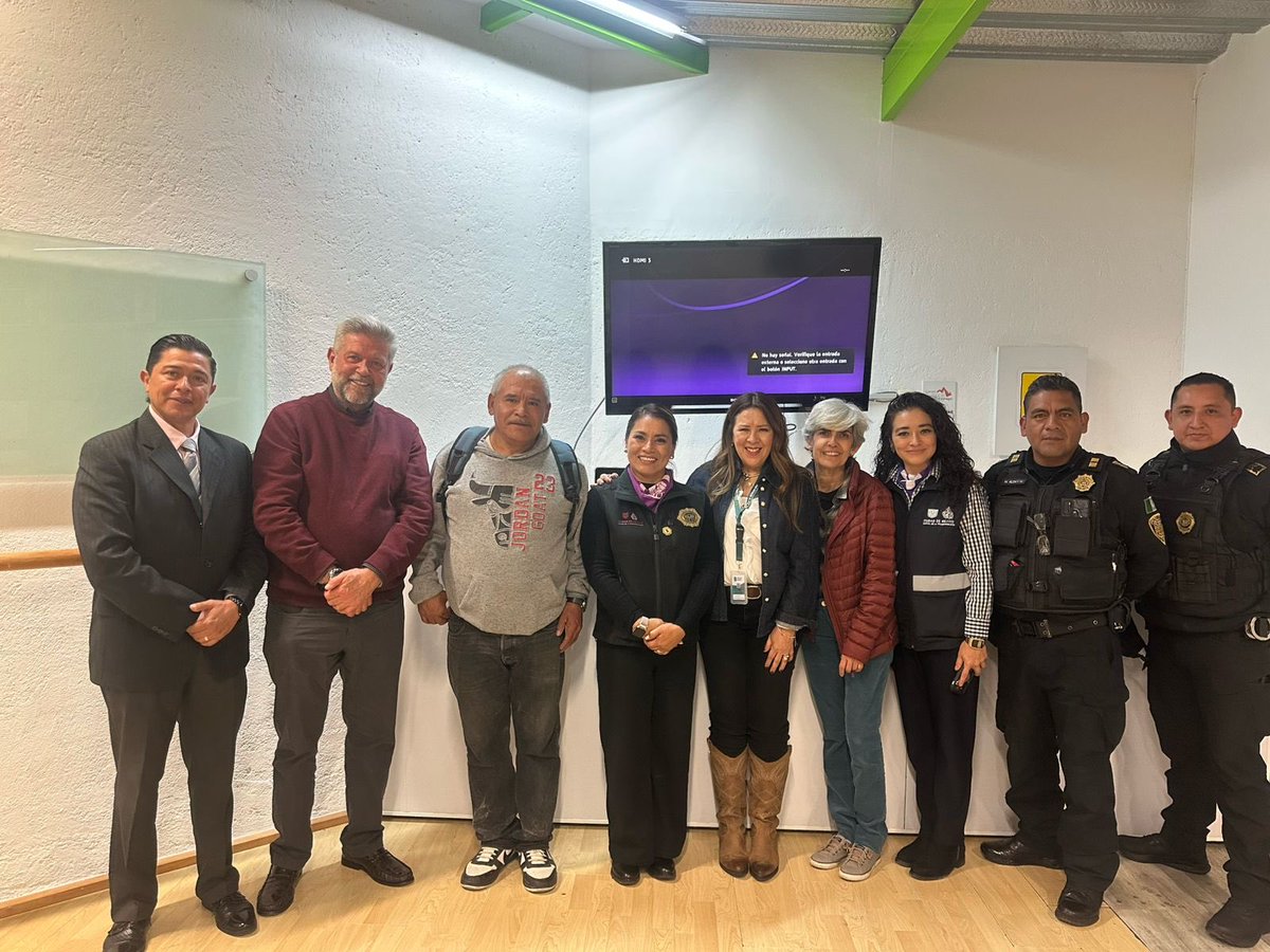 Felicidades <a href="/observseguridad/">Observatorio de Seguridad Ciudadana</a>, gracias <a href="/SSC_CDMX/">SSC CDMX</a> <a href="/SSPCMexico/">Secretaría de Seguridad y Protección Ciudadana</a> por la capacitación en Jardines del Pedregal