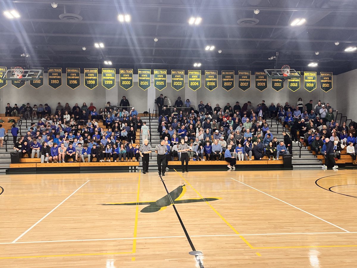 Sainteshoops's tweet image. The St. Albert Saintes hosted Riverside tonight in a "blue out" game in honor of the Remsen St. Mary's girls basketball team. A fundraiser was held to help the RSM players still recovering. We are behind you, Lady Hawks. @RSMbasketball @IGHSAU @Stalbertsprtfan