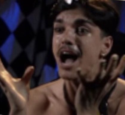 boyILT's tweet image. #CorridaDasBlogueiras eu como ex vegano me contorci vendo essa publi da mady mds, ainda a naty sabonetando no final fiquei pra morrer