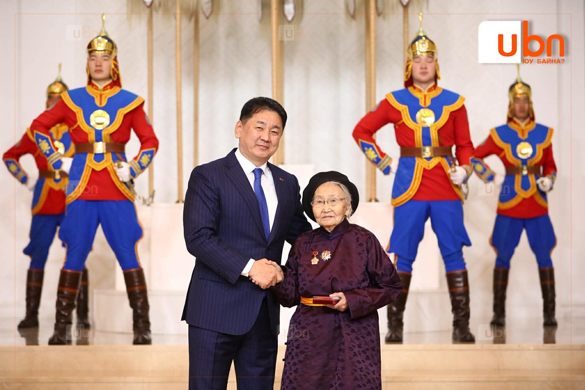 “Загасны Дулмаа” хэмээн алдаршсан академич Аюурын Дулмаад Хөдөлмөрийн баатар цол хүртээлээ

ubn.mn/p/91617