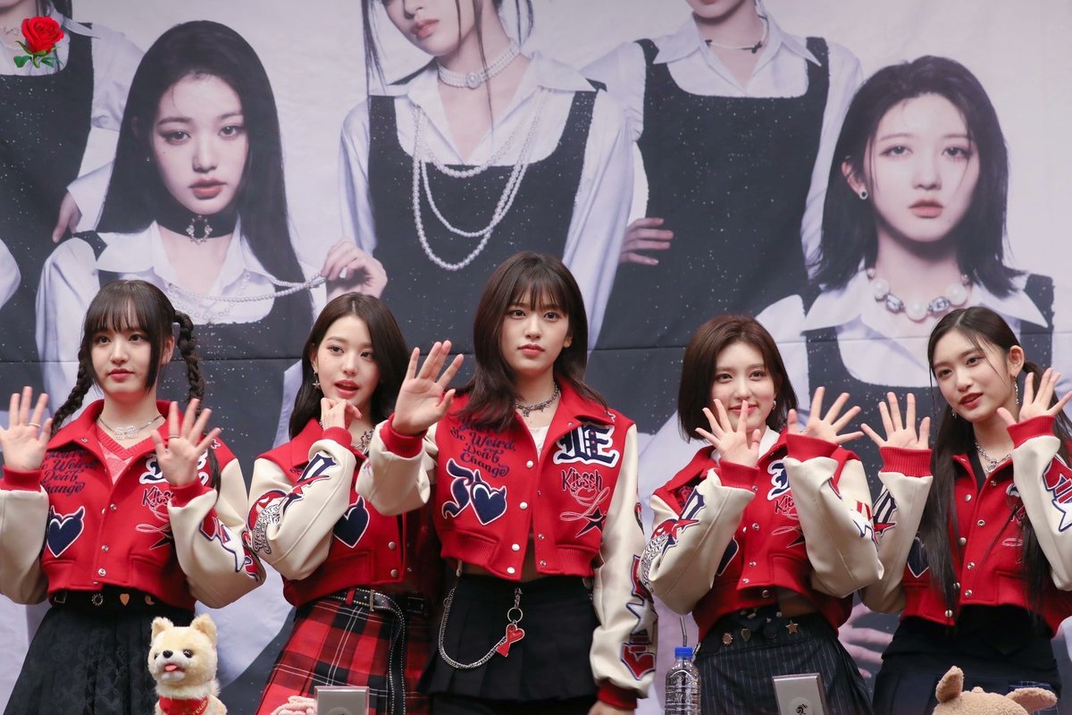 i0twssof's tweet image. 𝙰monos recio que hoy tomé prestada la #𝕣e𝖉ೕ𝕝oveː𝕔ode y espero que ningún ceosito se entere por el momento ya que primero quiero demostrar que #𝕚ʼαmːpupp𝕚eᰍ·ฅ durante todo el día.

𝑂ce͞an ǝye𝕤 ☆ ! #𝐒a𝕥or𝕚