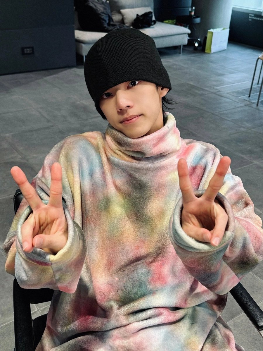 i0twssof's tweet image. 𝙰monos recio que hoy tomé prestada la #𝕣e𝖉ೕ𝕝oveː𝕔ode y espero que ningún ceosito se entere por el momento ya que primero quiero demostrar que #𝕚ʼαmːpupp𝕚eᰍ·ฅ durante todo el día.

𝑂ce͞an ǝye𝕤 ☆ ! #𝐒a𝕥or𝕚